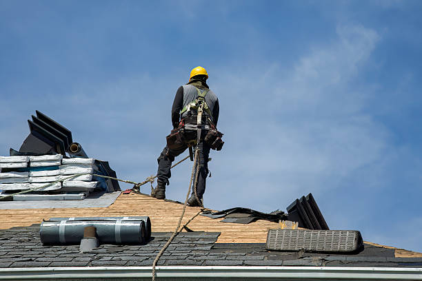 Professional Roofing technician working in Freeport, OH